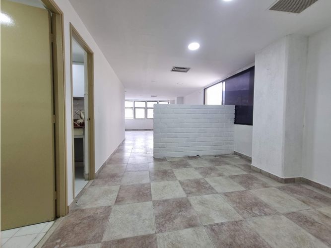 Oficina en venta en La Alpujarra, Medellín, 45 m² · foto 11 de 20