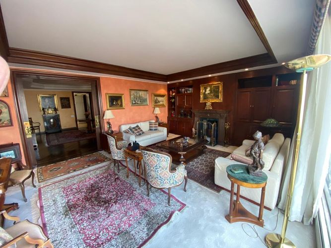 Apartamento de 3 alcobas en venta en Los Rosales, Bogotá, 439 m² · foto 5 de 22