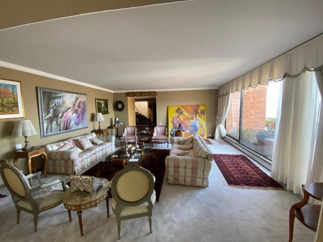 Apartamento de 3 alcobas en venta en Los Rosales, Bogotá, 439 m² · foto 7 de 22
