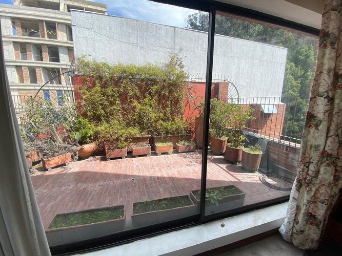 Apartamento de 3 alcobas en venta en Los Rosales, Bogotá, 439 m² · foto 8 de 22