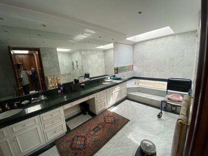 Apartamento de 3 alcobas en venta en Los Rosales, Bogotá, 439 m² · foto 21 de 22