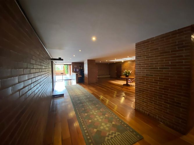 Apartamento de 3 alcobas en venta en Los Rosales, Bogotá, 439 m² · foto 22 de 22