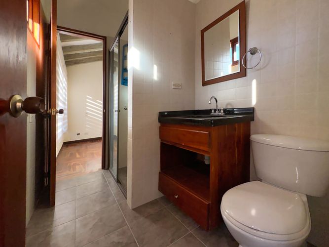 Casa de 6 alcobas en venta en Pantanillo, Envigado, 356 m² · foto 11 de 24