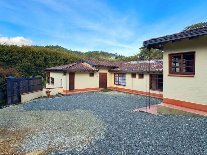 Casa de 6 alcobas en venta en Pantanillo, Envigado, 356 m² · foto 21 de 24