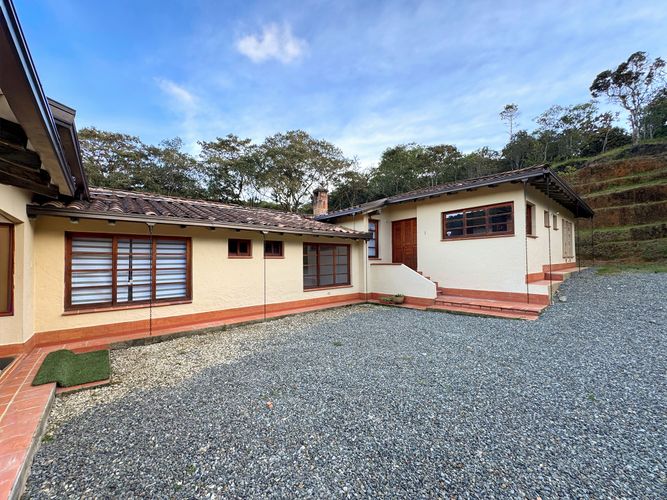 Casa de 6 alcobas en venta en Pantanillo, Envigado, 356 m² · foto 22 de 24