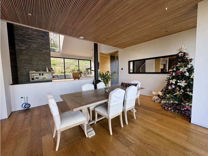 Casa de 5 alcobas en venta en Las Palmas, Envigado, 546 m² · foto 9 de 24