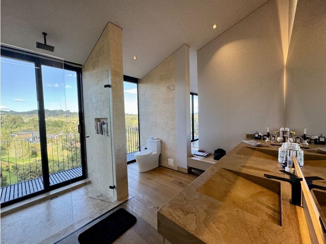Casa de 5 alcobas en venta en Las Palmas, Envigado, 546 m² · foto 18 de 24