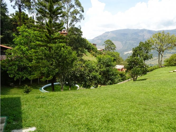 Finca en venta en Curbata, Copacabana, 715 m² · foto 9 de 11