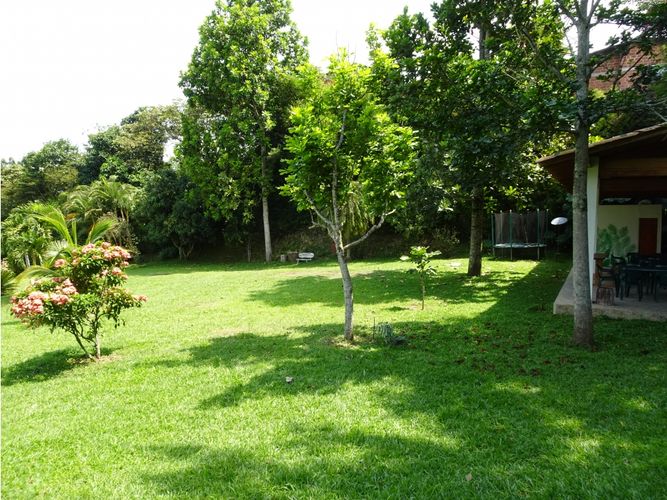 Finca en venta en Curbata, Copacabana, 715 m² · foto 11 de 11