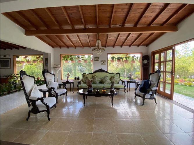 Casa de 4 alcobas en venta en Vía Las Palmas, El Retiro, 300 m² · foto 4 de 24