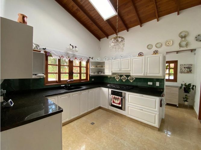 Casa de 4 alcobas en venta en Vía Las Palmas, El Retiro, 300 m² · foto 7 de 24