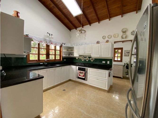 Casa de 4 alcobas en venta en Vía Las Palmas, El Retiro, 300 m² · foto 8 de 24