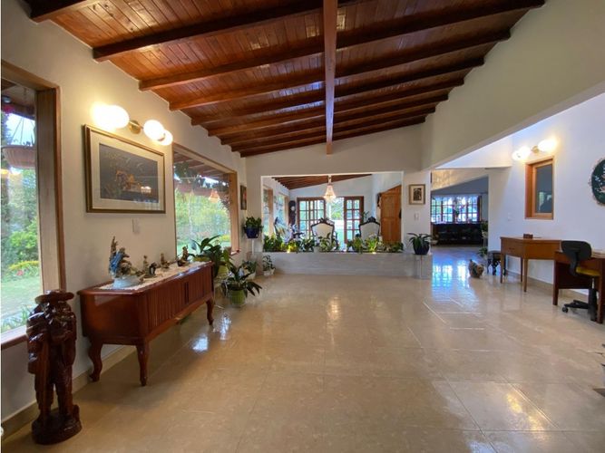 Casa de 4 alcobas en venta en Vía Las Palmas, El Retiro, 300 m² · foto 11 de 24