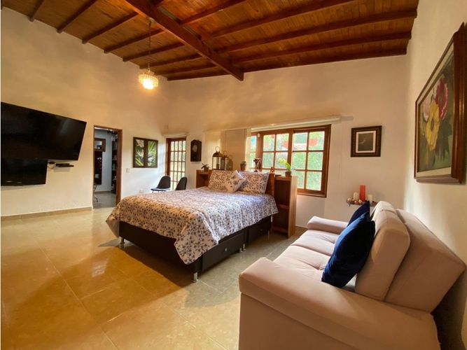 Casa de 4 alcobas en venta en Vía Las Palmas, El Retiro, 300 m² · foto 13 de 24