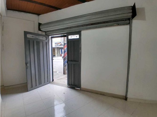 Local en arriendo en Bombona No.1, Medellín, 35 m² · foto 2 de 10