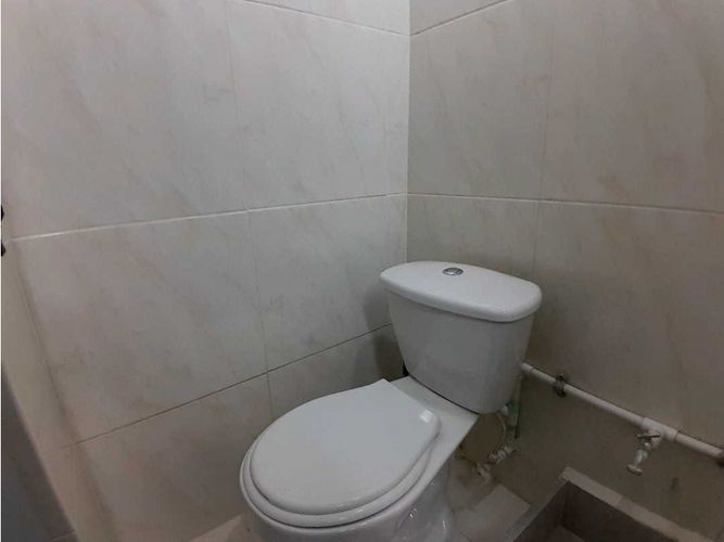 Local en arriendo en Bombona No.1, Medellín, 35 m² · foto 8 de 10