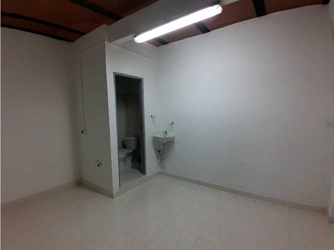 Local en arriendo en Bombona No.1, Medellín, 35 m² · foto 9 de 10