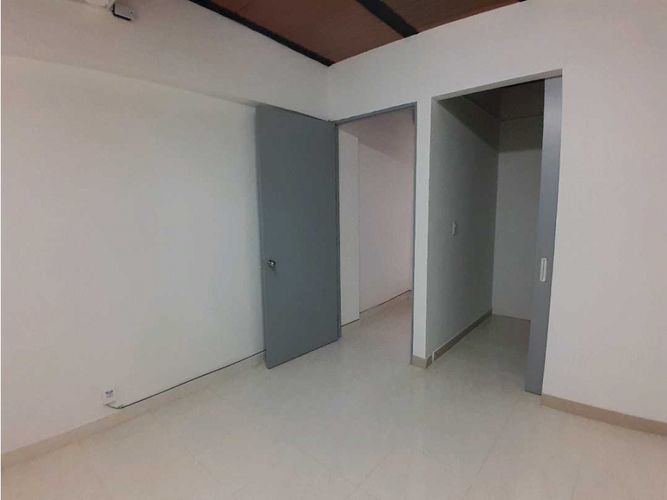 Local en arriendo en Bombona No.1, Medellín, 35 m² · foto 10 de 10