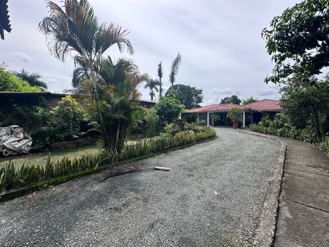 Casa de 4 alcobas en arriendo en Las Mercedes, Jamundí · foto 23 de 24