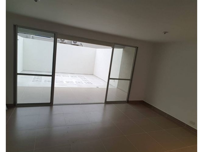 Casa de 3 alcobas en venta en Ciudad Country, Jamundí, 126 m² · foto 4 de 24