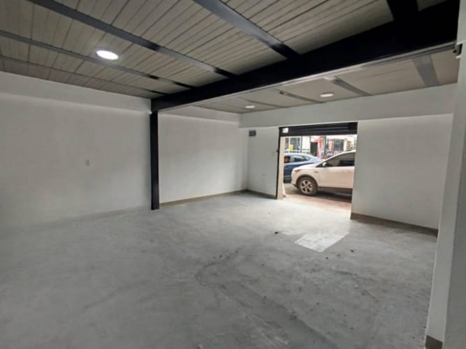 Local en arriendo en Caribe, Medellín, 35 m² · foto 2 de 4