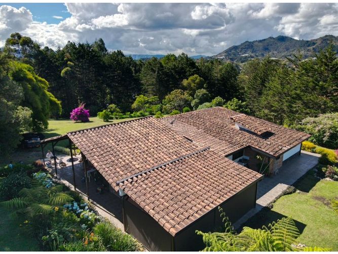 Finca en venta en Chaparral, Guarne, 380 m² · foto 18 de 20