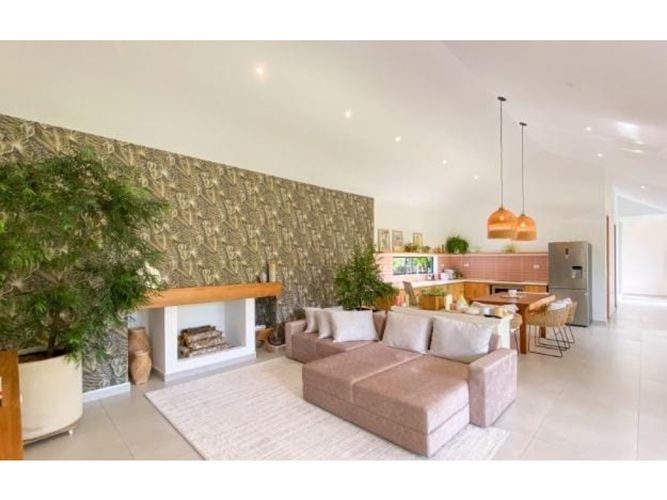 Casa de 4 alcobas en venta en Pantanillo, El Retiro, 307 m² · foto 3 de 23