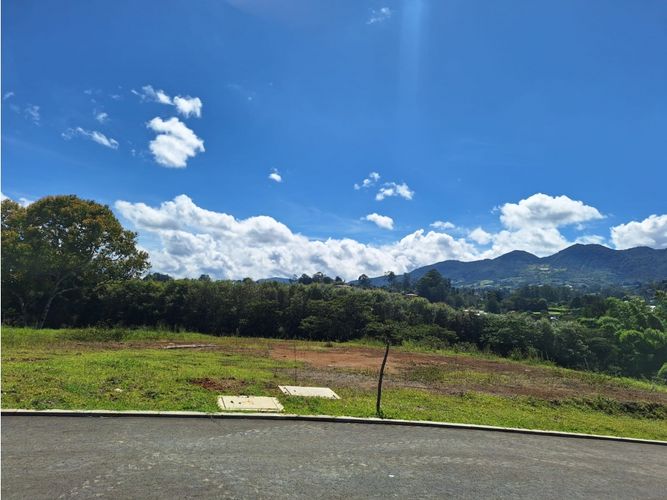 Lote en venta en La Ceja, 2573 m² · foto 6 de 14