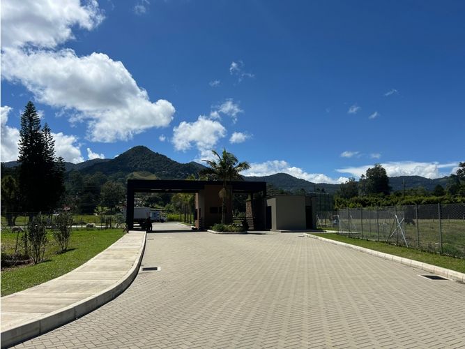 Lote en venta en La Ceja, 2573 m² · foto 7 de 14