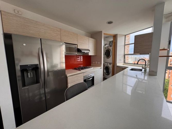 Apartamento de 3 alcobas en arriendo en Manila, Medellín, 110 m² · foto 3 de 16
