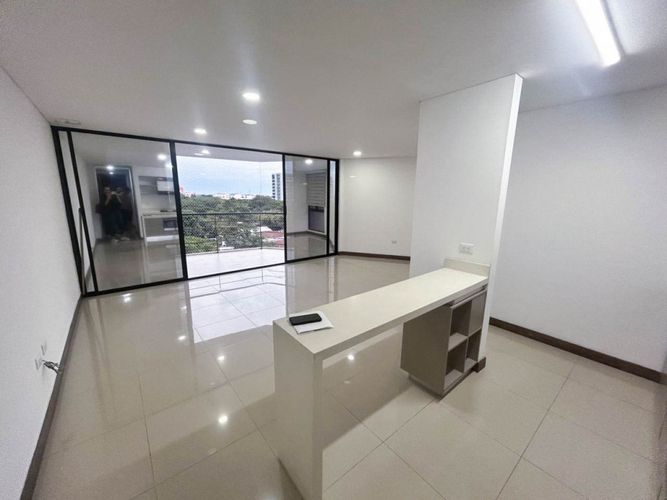 Apartamento de 3 alcobas en venta en Seminario, Cali, 123 m² · foto 1 de 20