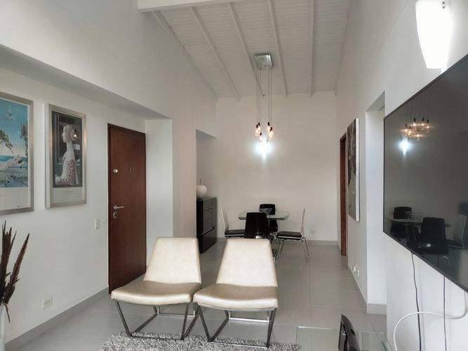 Apartamento de 2 alcobas en arriendo en El Poblado, Medellín, 94 m² · foto 4 de 15