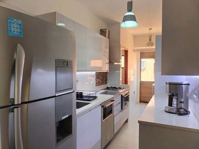 Apartamento de 2 alcobas en arriendo en El Poblado, Medellín, 94 m² · foto 5 de 15