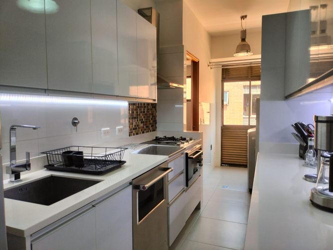 Apartamento de 2 alcobas en arriendo en El Poblado, Medellín, 94 m² · foto 6 de 15
