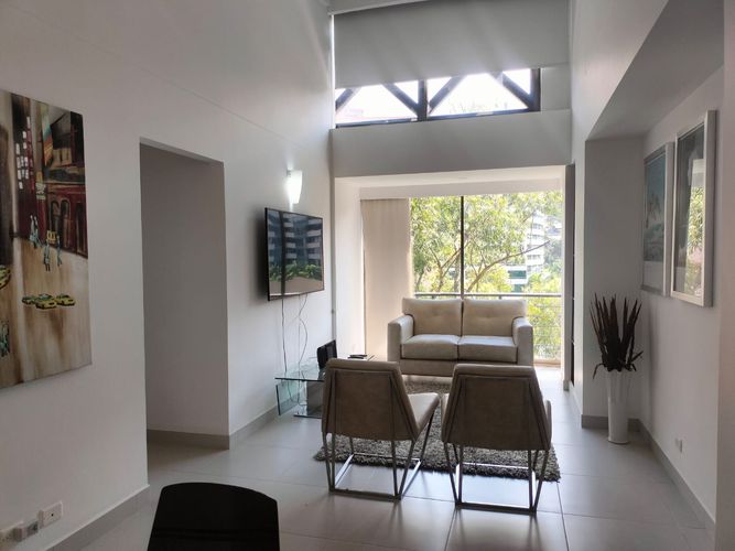 Apartamento de 2 alcobas en arriendo en El Poblado, Medellín, 94 m² · foto 3 de 15