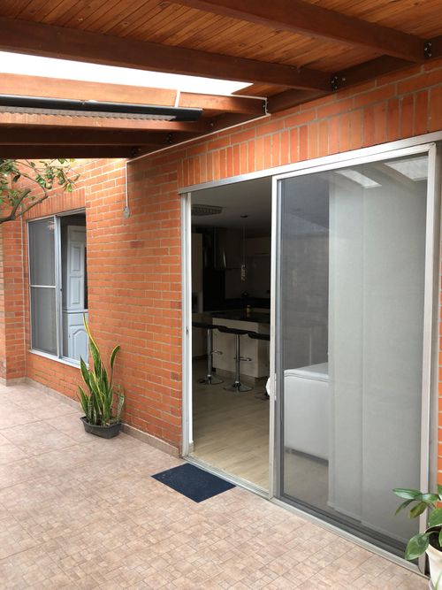 Casa de 5 alcobas en venta en El Castillo, Jamundí, 165 m² · foto 2 de 24