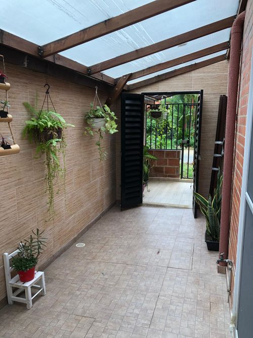 Casa de 5 alcobas en venta en El Castillo, Jamundí, 165 m² · foto 16 de 24