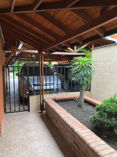 Casa de 5 alcobas en venta en El Castillo, Jamundí, 165 m² · foto 19 de 24