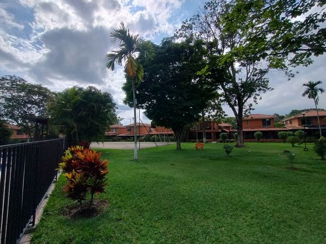 Casa de 5 alcobas en venta en El Castillo, Jamundí, 165 m² · foto 23 de 24