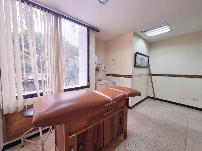 Oficina en venta en Milla De Oro, Medellín, 210 m² · foto 8 de 21