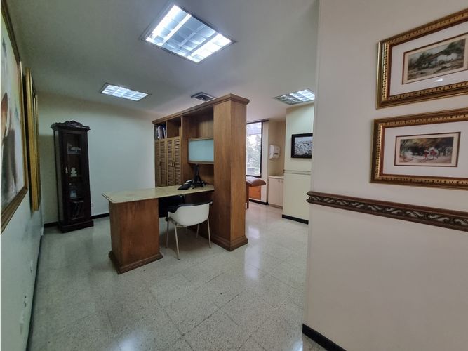Oficina en venta en Milla De Oro, Medellín, 210 m² · foto 9 de 21