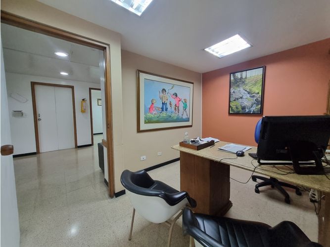 Oficina en venta en Milla De Oro, Medellín, 210 m² · foto 10 de 21