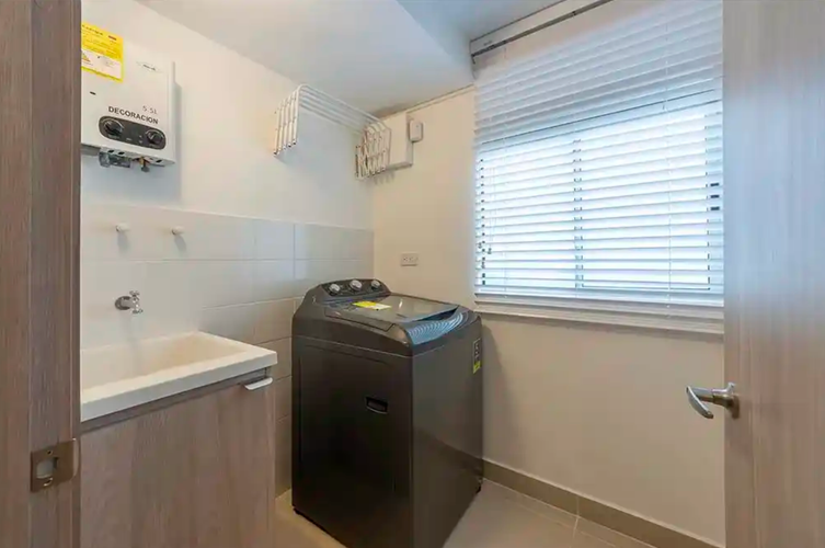 Apartamento de 2 alcobas en venta en Zona Industrial, Yumbo, 65 m² · foto 15 de 16