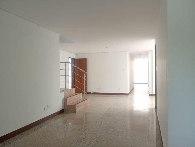 Oficina en arriendo en La America, Medellín, 220 m² · foto 2 de 16