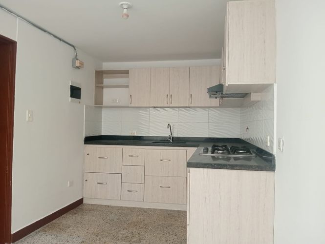Oficina en arriendo en La America, Medellín, 220 m² · foto 6 de 16