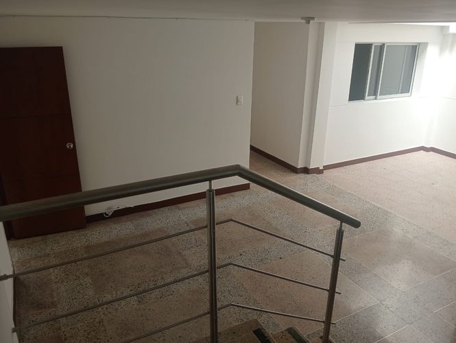 Oficina en arriendo en La America, Medellín, 220 m² · foto 3 de 16