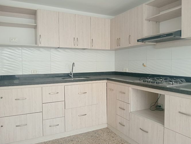 Oficina en arriendo en La America, Medellín, 220 m² · foto 7 de 16
