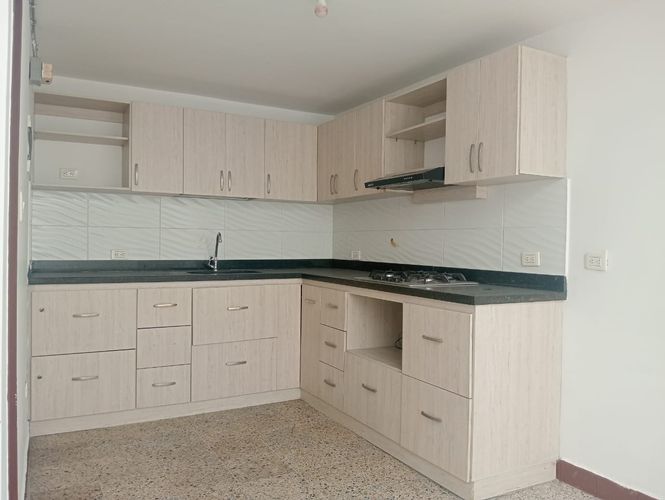 Oficina en arriendo en La America, Medellín, 220 m² · foto 4 de 16