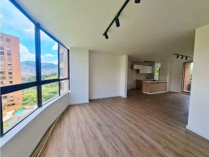 Apartamento en venta en El Campestre, Medellín · foto 3 de 17
