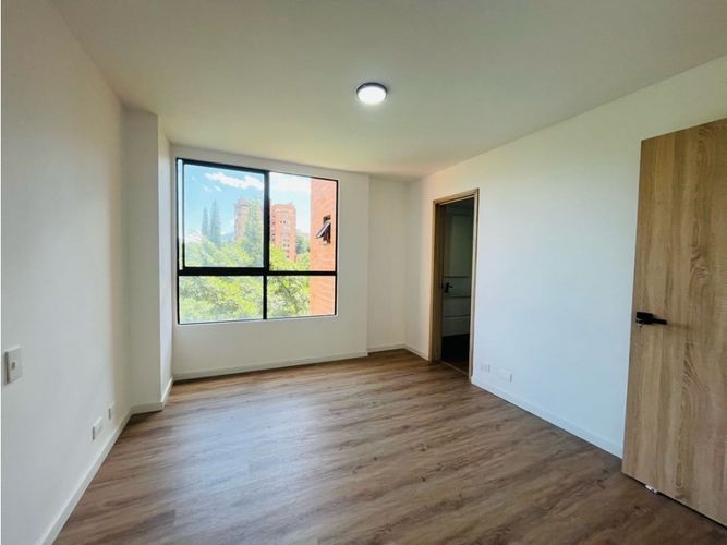 Apartamento en venta en El Campestre, Medellín · foto 8 de 17